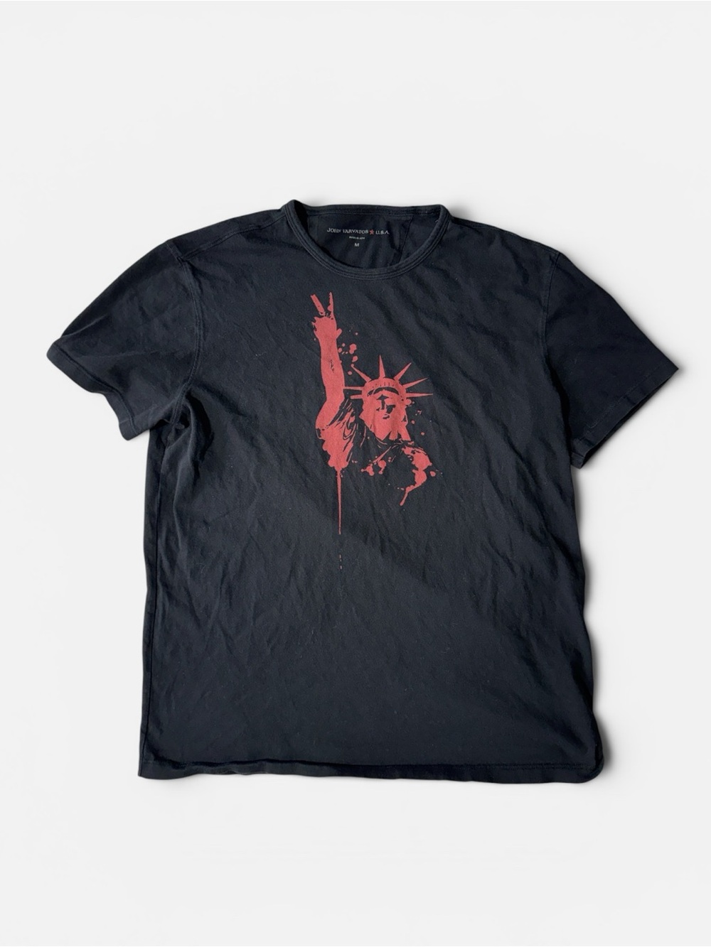 John Varvatos mens M Medium black Statue of Liberty short sleeve t-shirt EUC